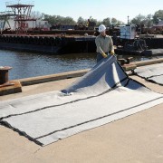 Ultra-Oil Filter Boom, Skirted Model